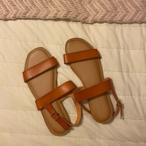 Old Navy brown strappy sandals